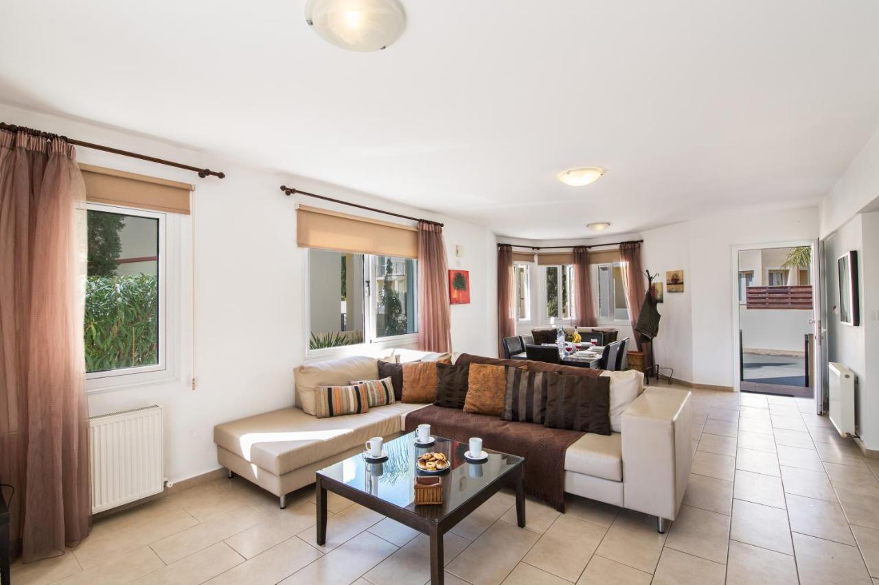 Nancy Villas Protaras Bagian luar foto